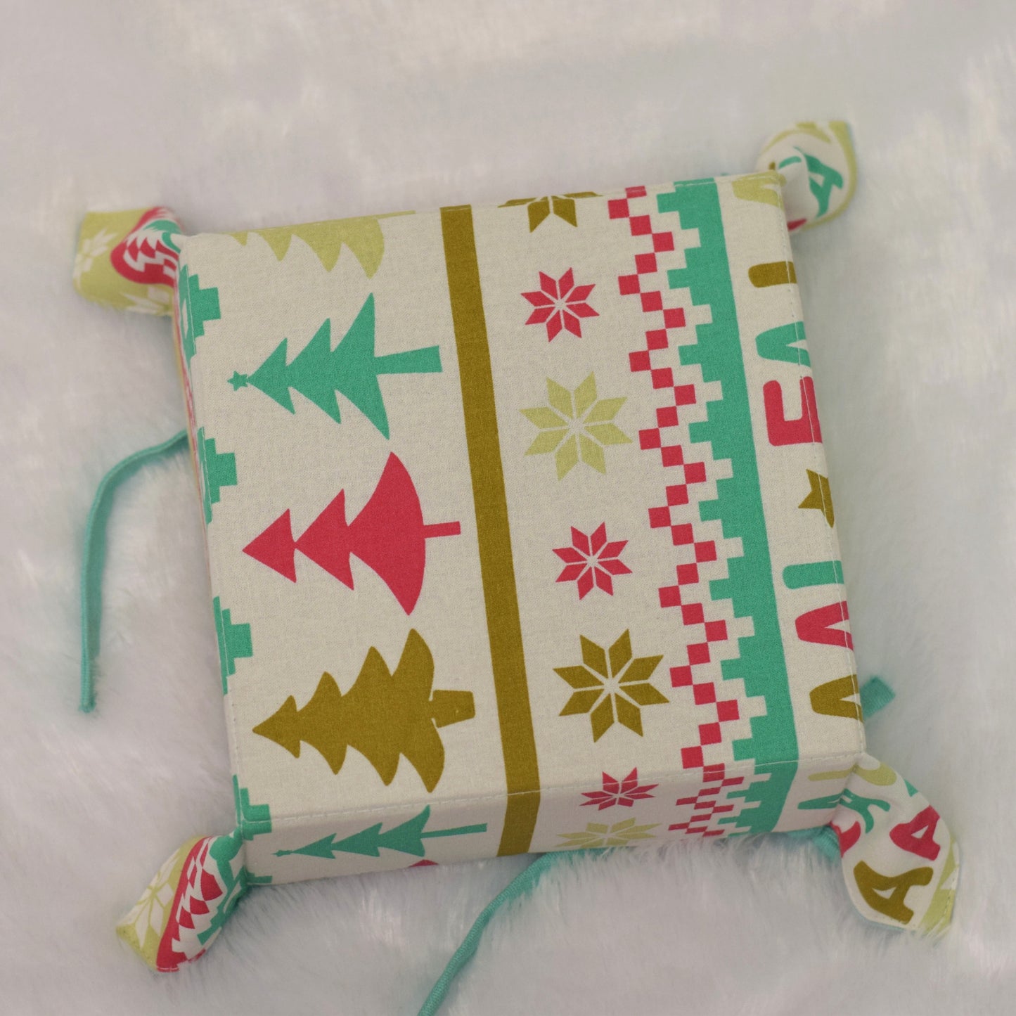 Festive Pattern Fabric Bread Basket with Tie-Up Corners