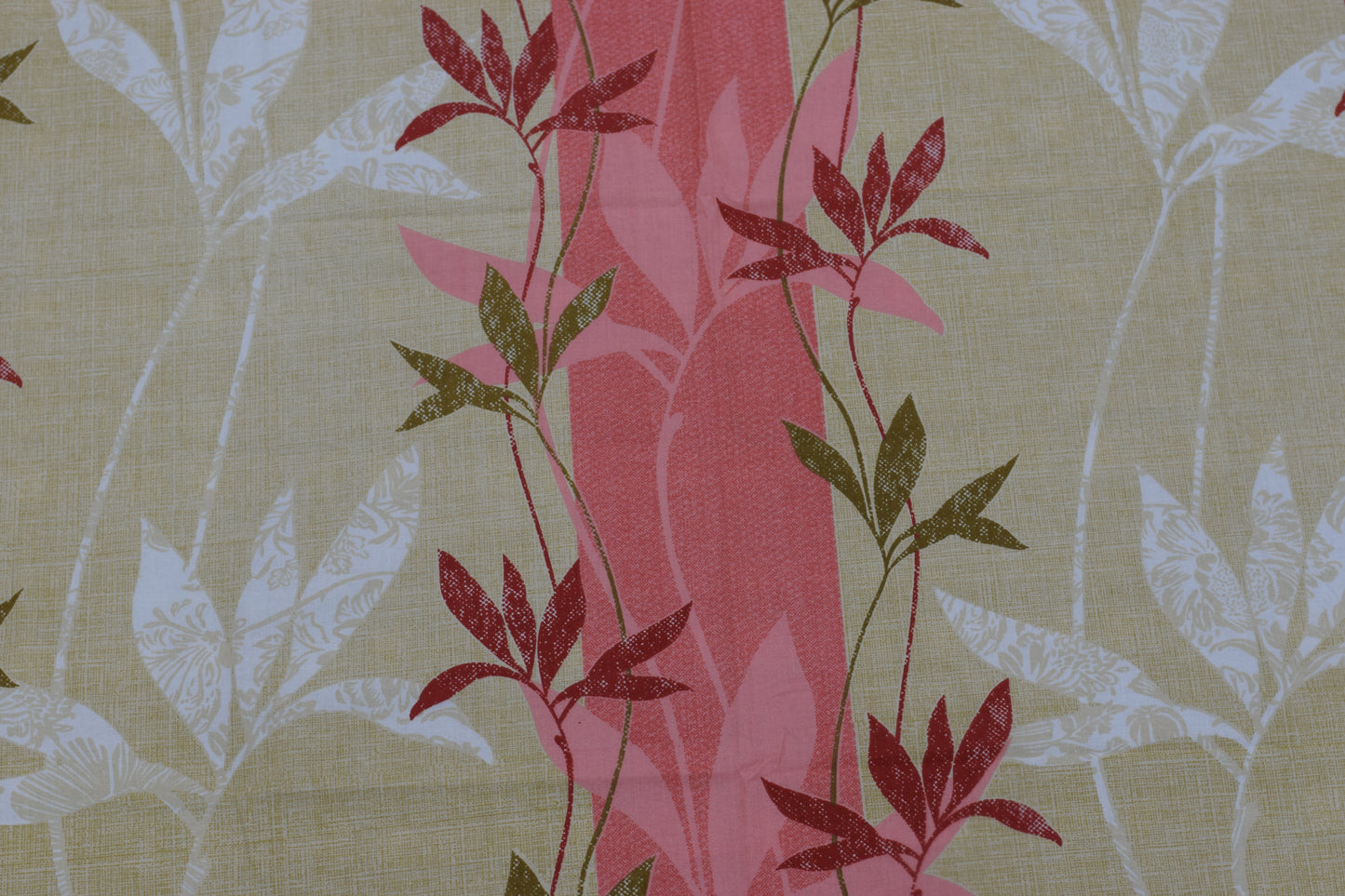 Elegant Floral King Size Bedsheet – Beige & Pink Leaf Print