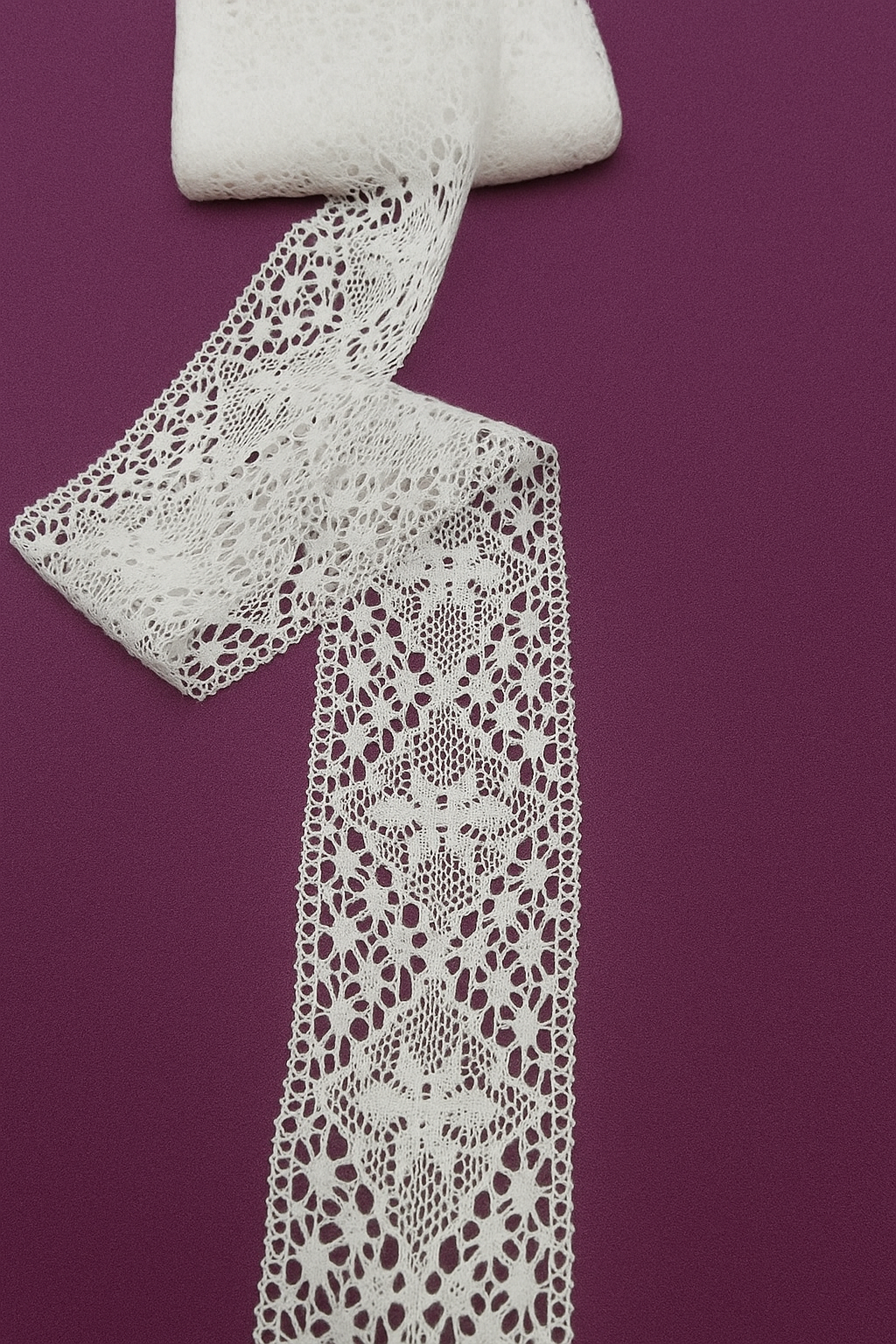 Elegant White Lace Roll – 4 Inch Width, 20 Meter Length