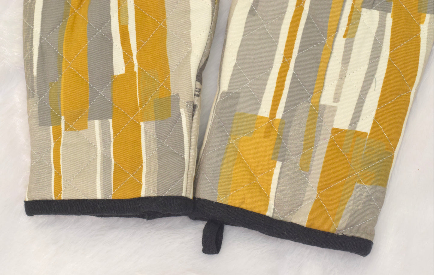 Modern Abstract Cotton Oven Gloves – Heat Resistant Kitchen Mitts (Set of 2)