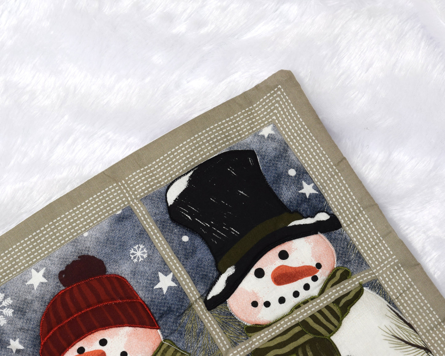 Festive Snowman Christmas Table Mat – Holiday Dining Decoration-.20 Inch length and 14 inch width