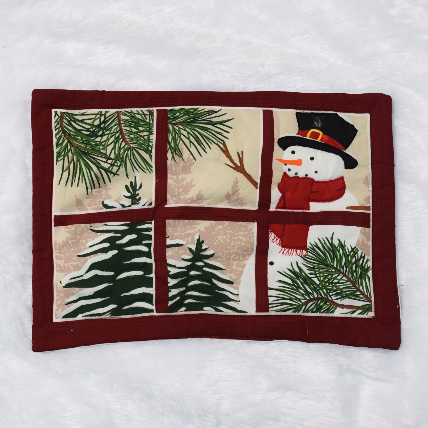Festive Snowman Window View Christmas Table Mat – 20 x 14 Inch