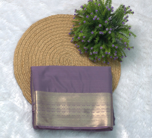 Elegant Lavender Viscose Georgette Saree with Golden Zari Border & Blouse Piece