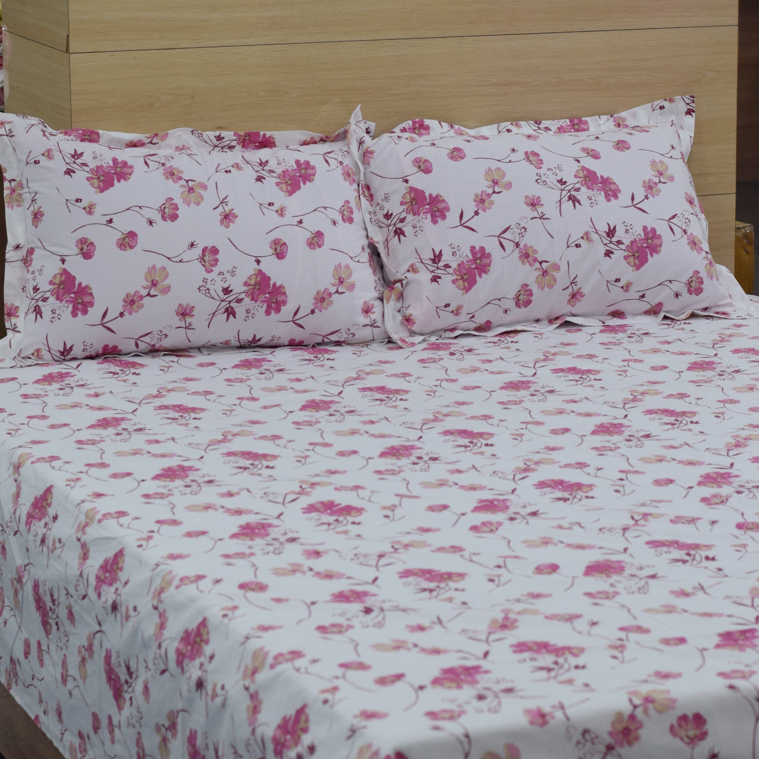 Floral Bliss Cotton Bedsheet Set – Pink Blossom Print - King  Bedsheet with 2 Pillow Covers