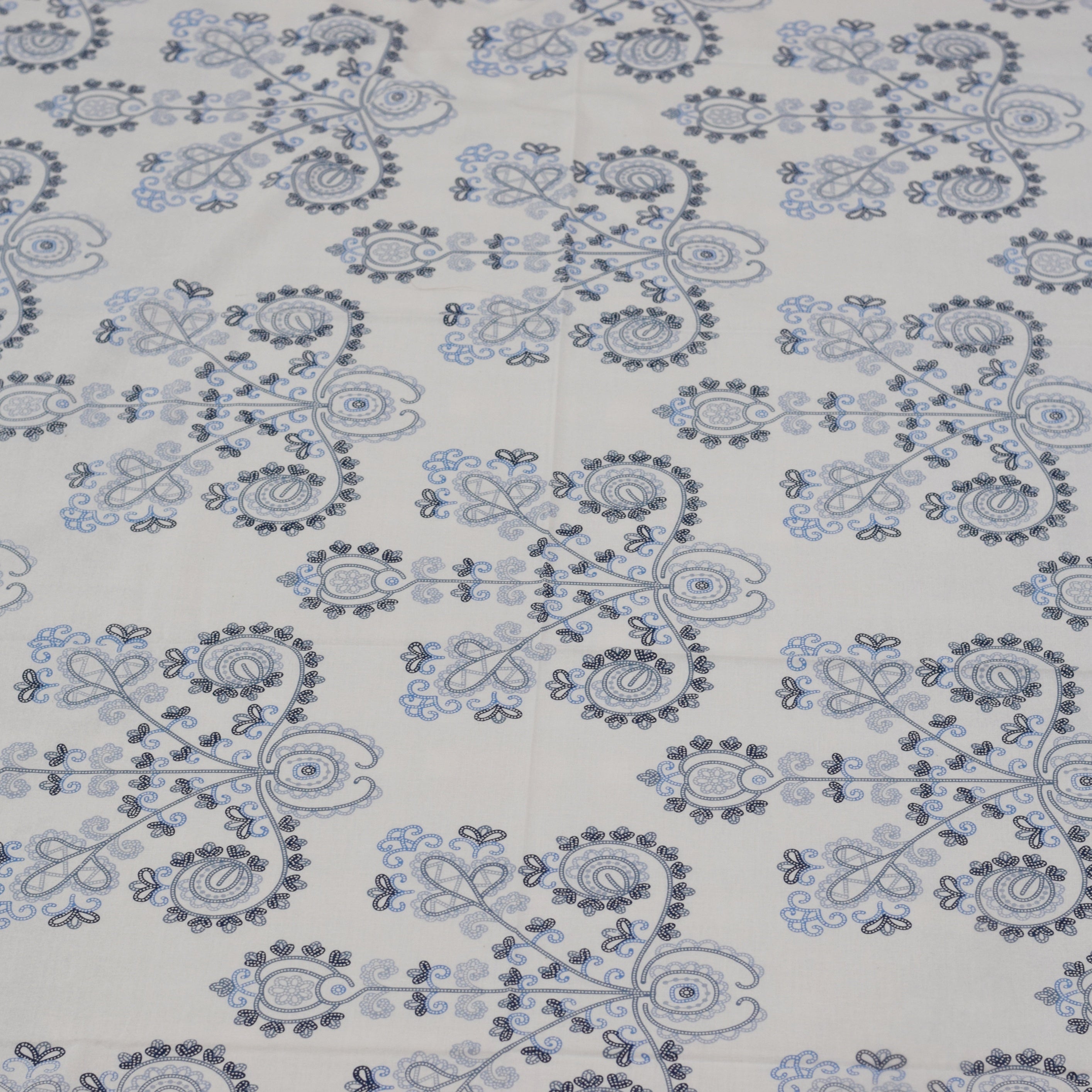 Elegant Indigo Block Print Cotton Bedsheet Set – Queen Bed Bedsheet with 2 Pillow Covers