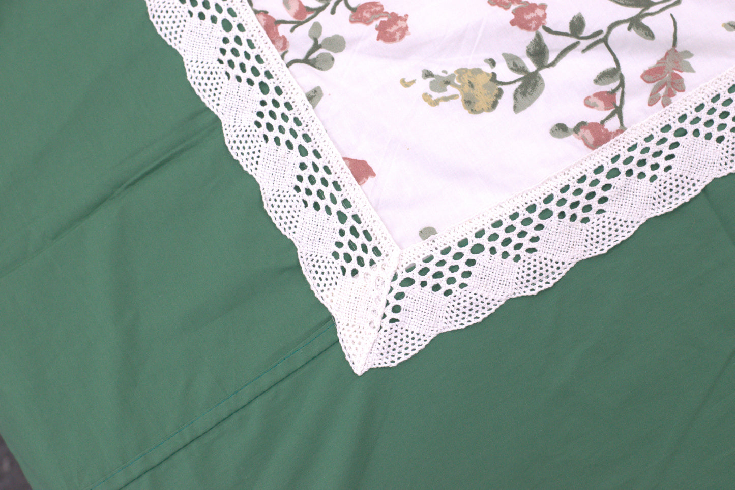 Green Blossom Printed King Size Bedsheet with Crochet Lace Border – Cotton (3-Piece Set)