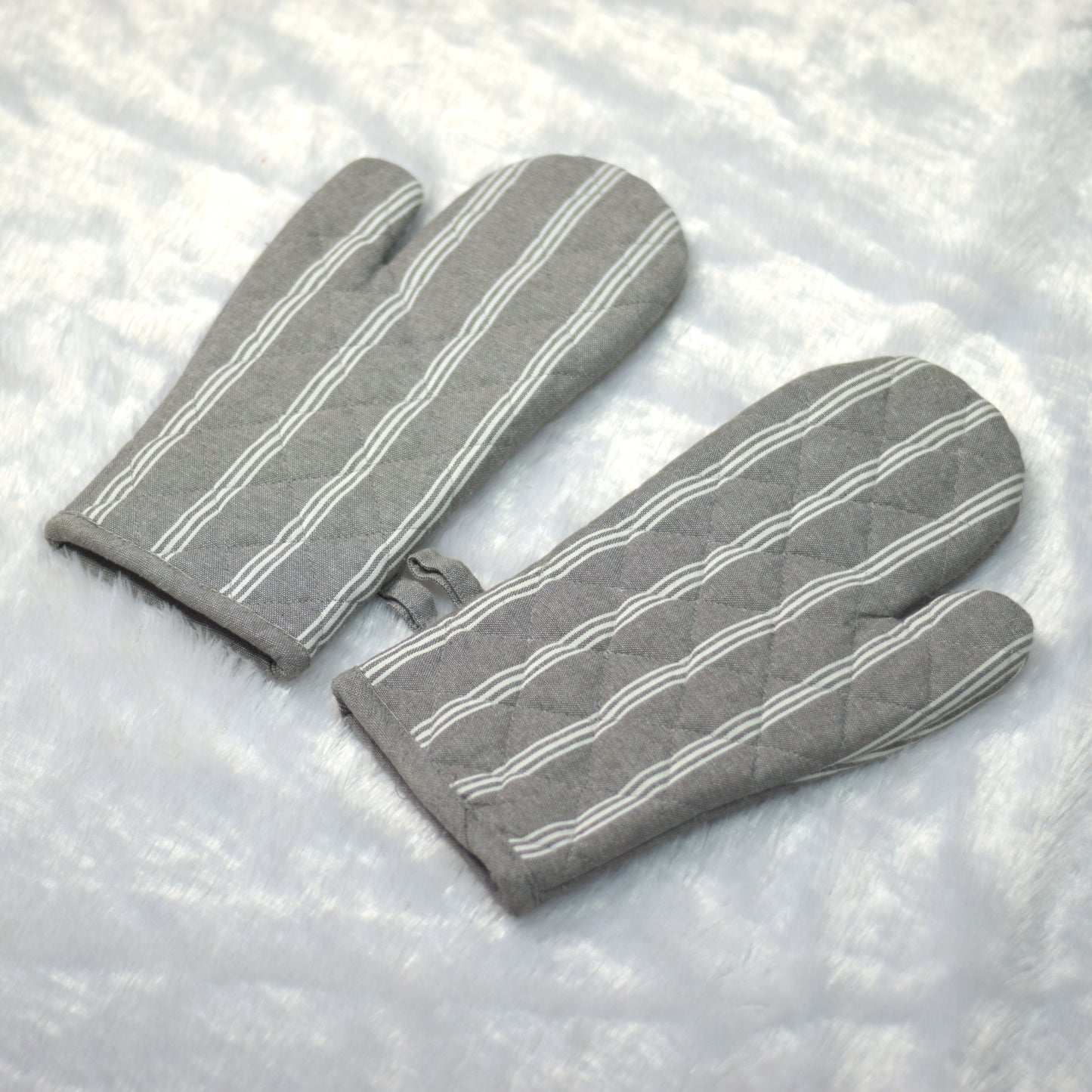 Grey Striped Cotton Oven Gloves – Heat Resistant Kitchen Mitts (Set of 2)
