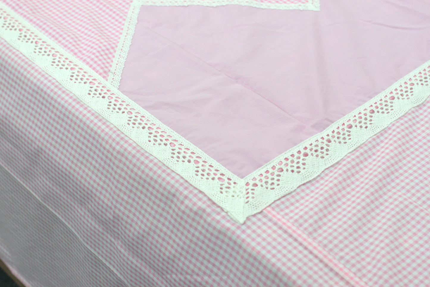 Pink Gingham Lace Cotton King Size Bedspread with Pillow Covers – Soft & Elegant Bedding Set