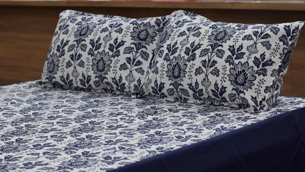 Elegant Blue Floral King Size Bedspread with Matching Pillow Covers