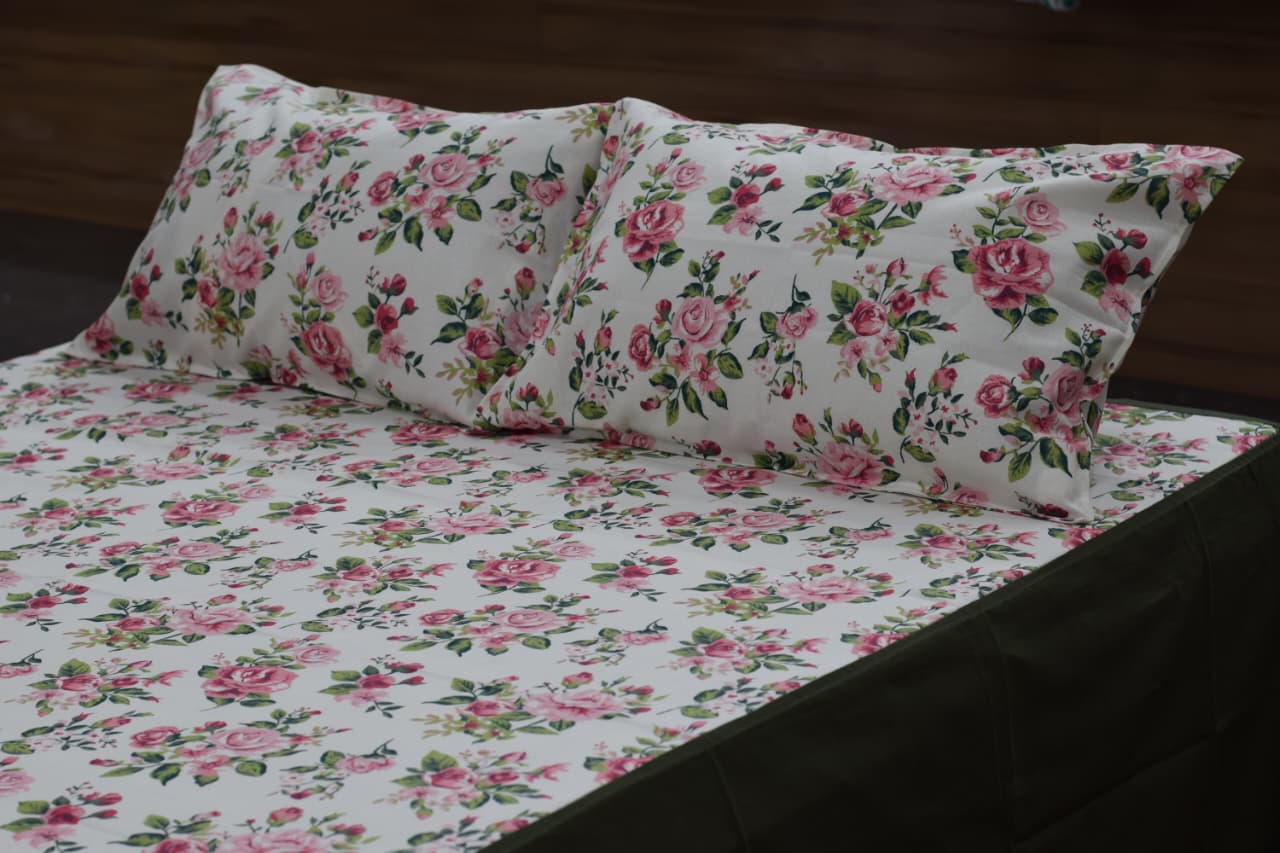 Floral Cotton King Size Bedspread – Soft Printed Bedsheet with Elegant Rose Design