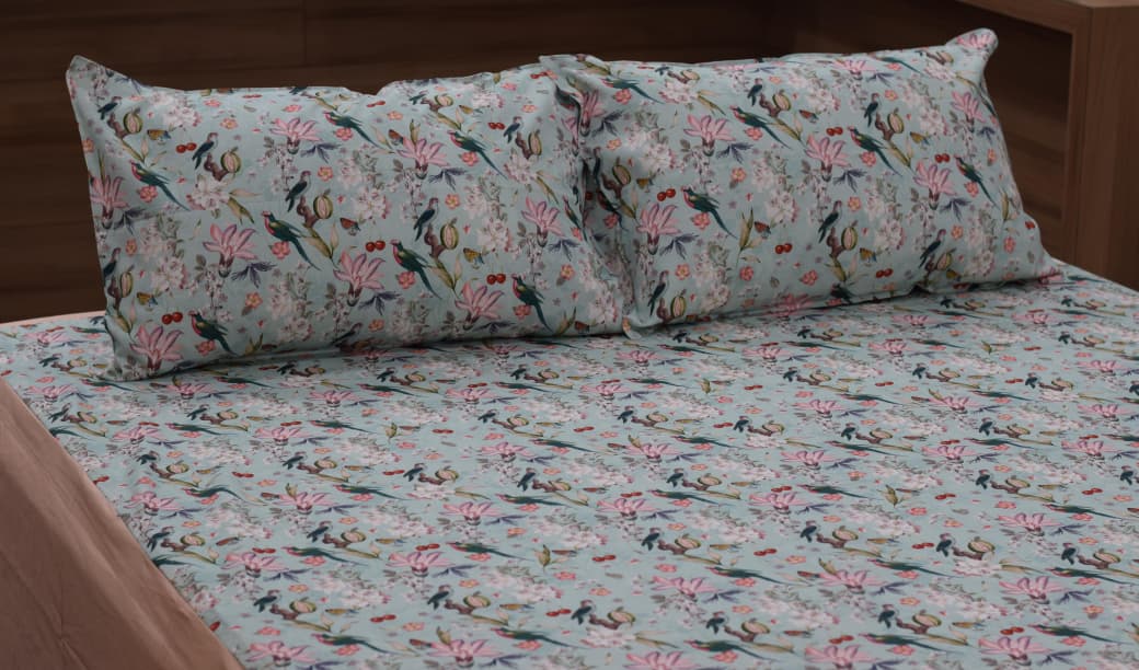 Floral Bird Print King Size Bedspread – Soft Cotton Feel, Elegant Home Décor