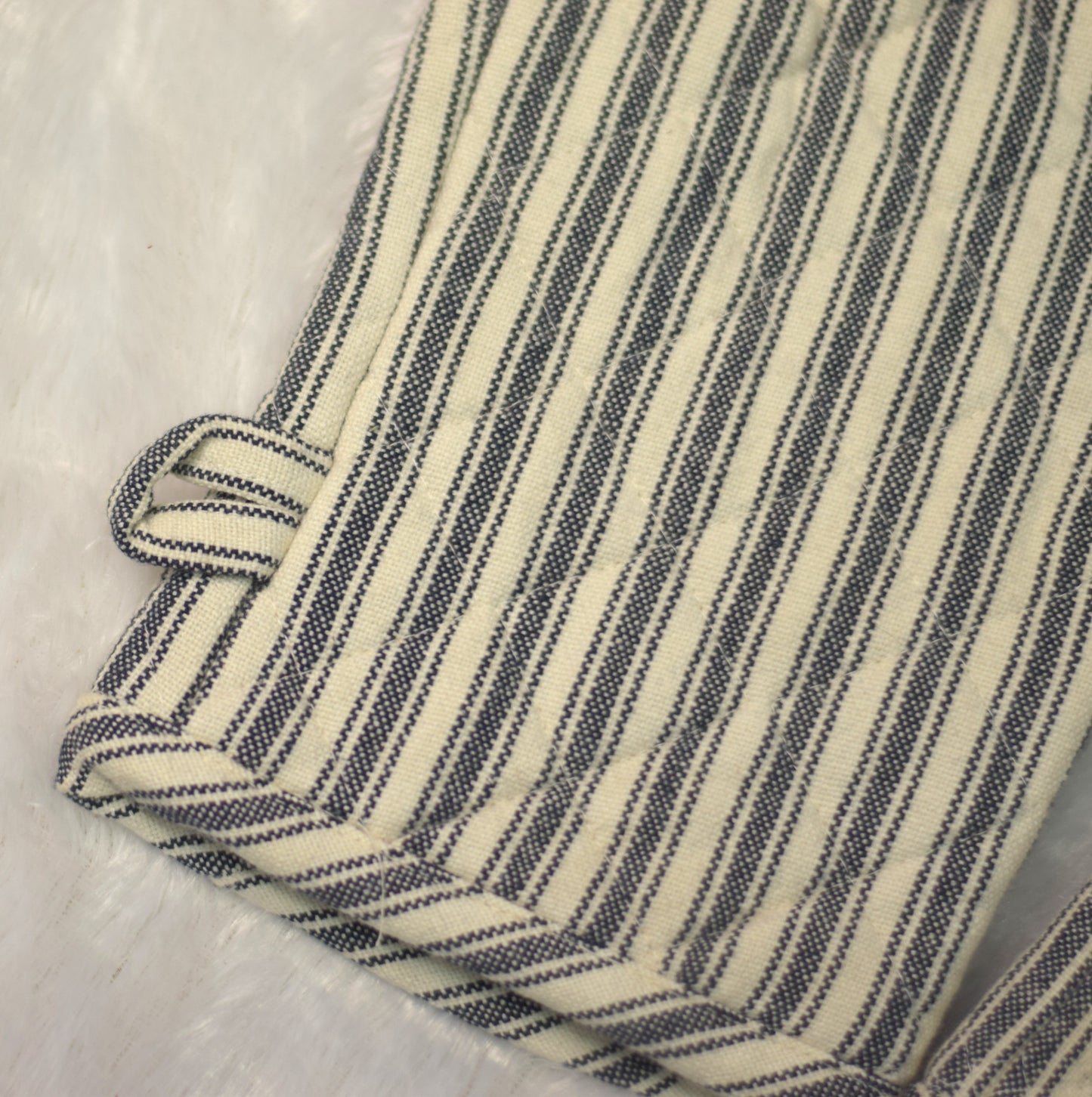 Classic Striped Cotton Oven Gloves – Heat Resistant Kitchen Mitts (Set of 2)
