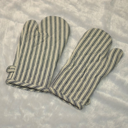 Classic Striped Cotton Oven Gloves – Heat Resistant Kitchen Mitts (Set of 2)