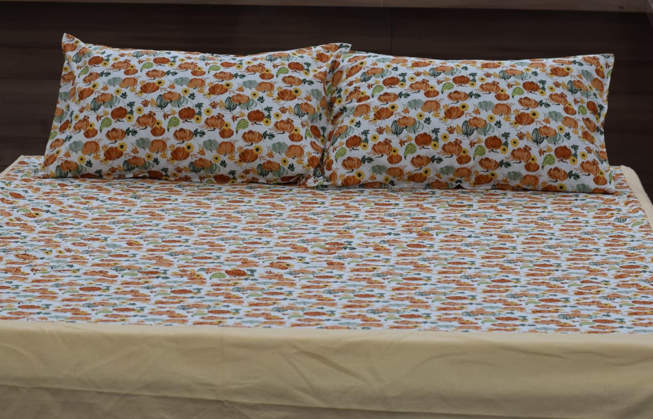 King Size Printed Cotton Bed Spread with Pillow Covers – Floral Pumpkin Design