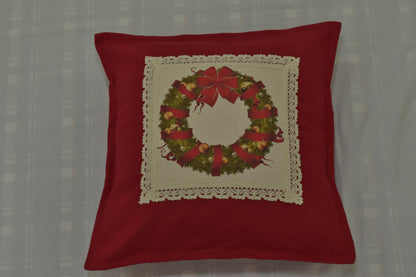 Festive Holiday Wreath Print Pillow Cover with Elegant Lace Edge