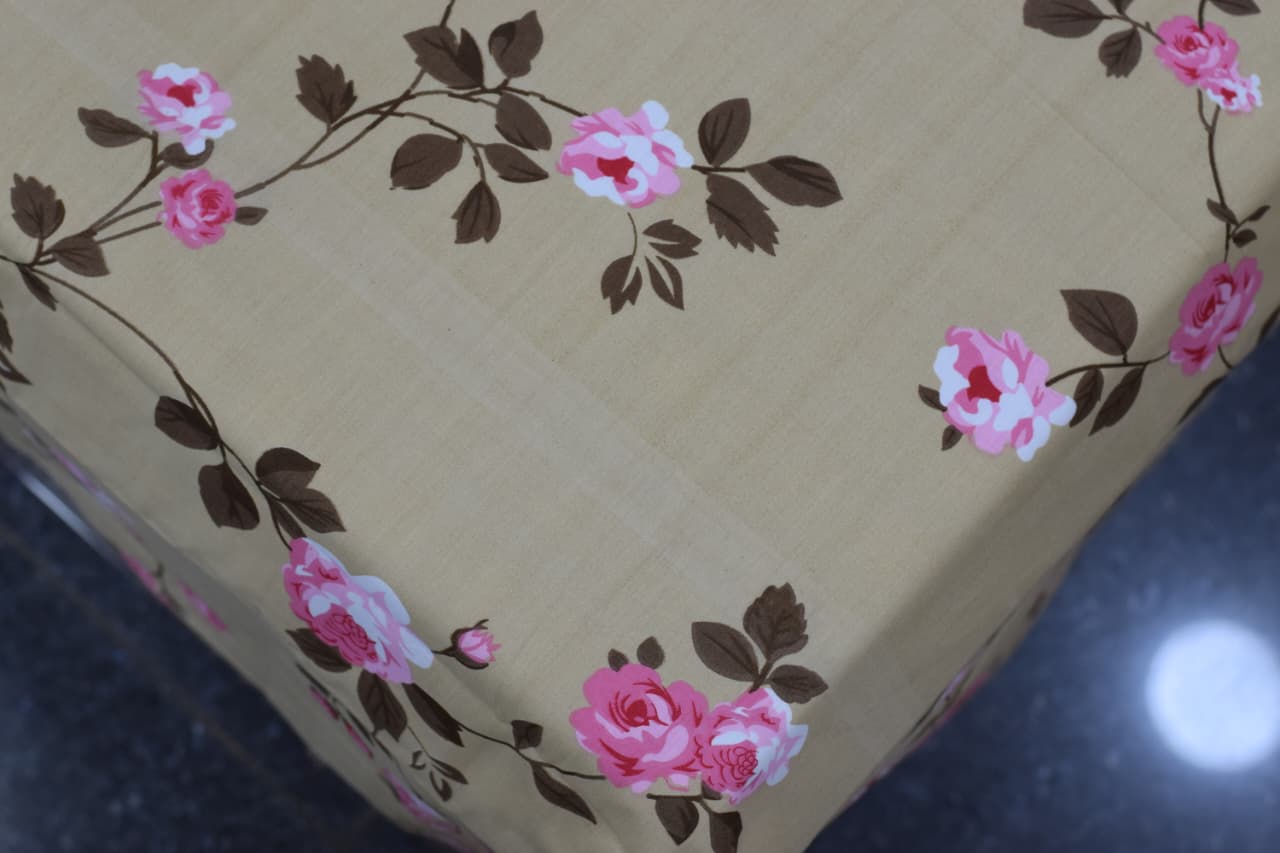 Queen Size Floral Bedspread with Matching Pillow Covers – Beige & Pink Rose Print