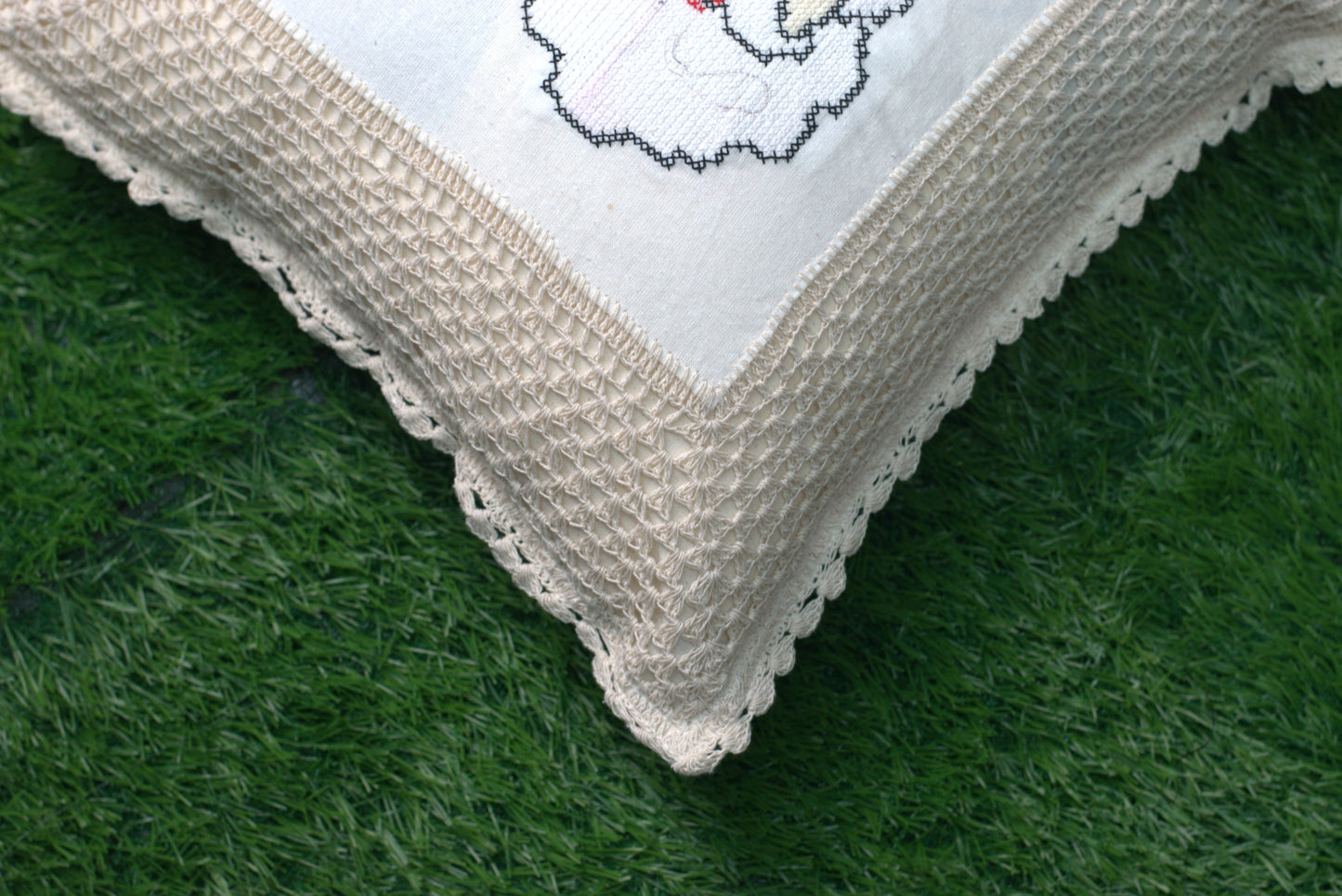 Handcrafted Santa Claus Crochet Cushion Cover – 16x16 Inch
