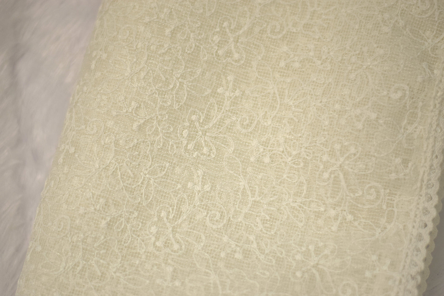 Elegant Off-White Churidar Shawl with Delicate Floral Embroidery – 30x94 Inches