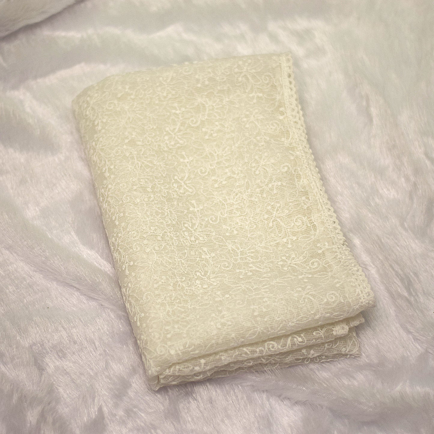 Elegant Off-White Churidar Shawl with Delicate Floral Embroidery – 30x94 Inches