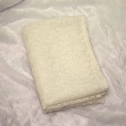 Elegant Off-White Churidar Shawl with Delicate Floral Embroidery – 30x94 Inches