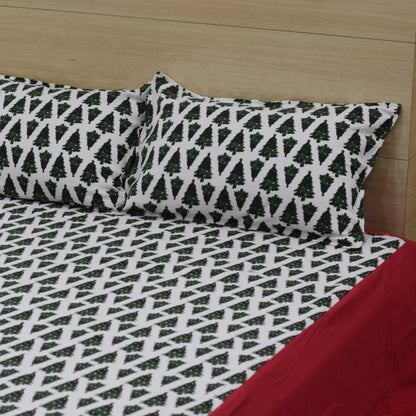 Christmas Tree Printed King Size Cotton Bed Sheet with Pillow Covers