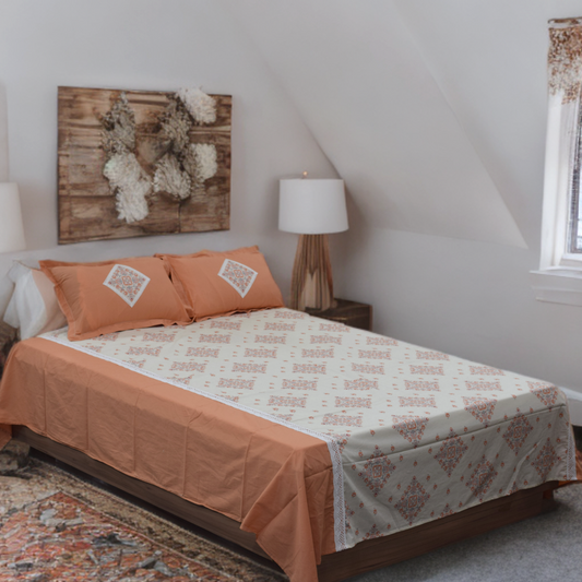 Peach & Cream Floral Printed King Size Bedsheet with Lace Border & Pillow Covers