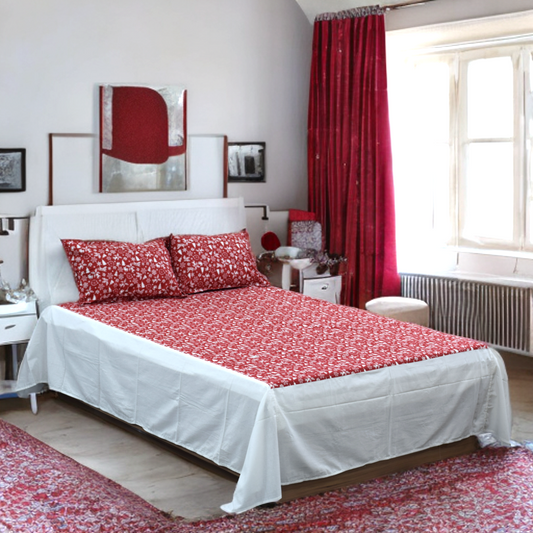 Festive Red Christmas Print King Size Cotton Bed Sheet with Pillow Covers