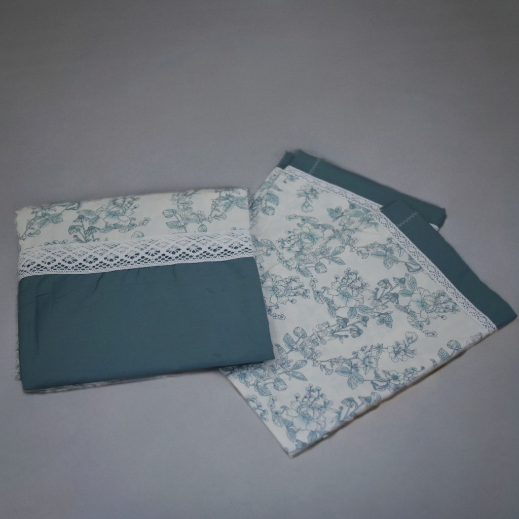 Elegant Floral Queen Size Bedsheet Set with Pillow Covers – Teal & White