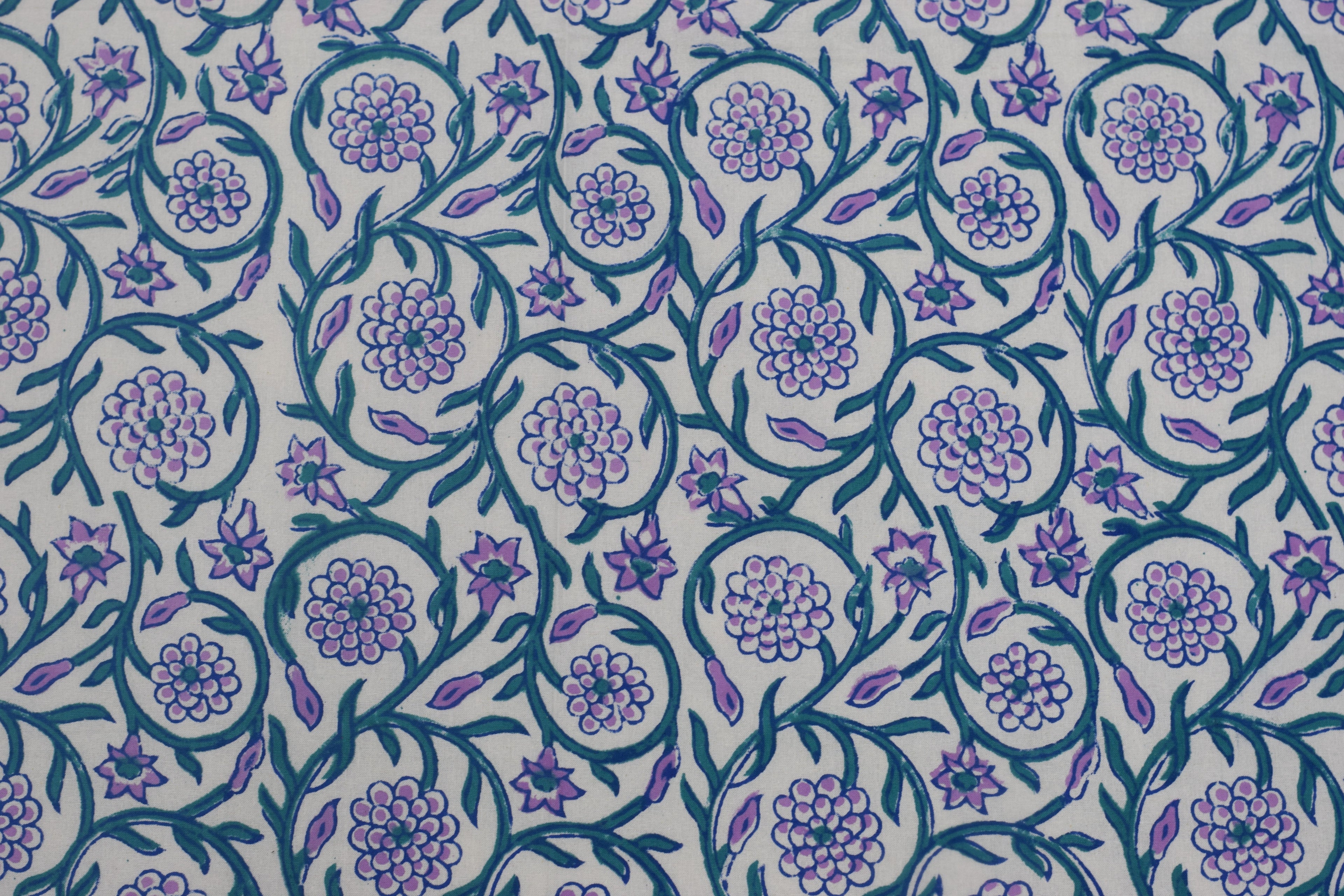 King Size Floral Cotton Bedsheet with 2 Pillow Covers – Green & Lavender Printed Bed Sheet Set