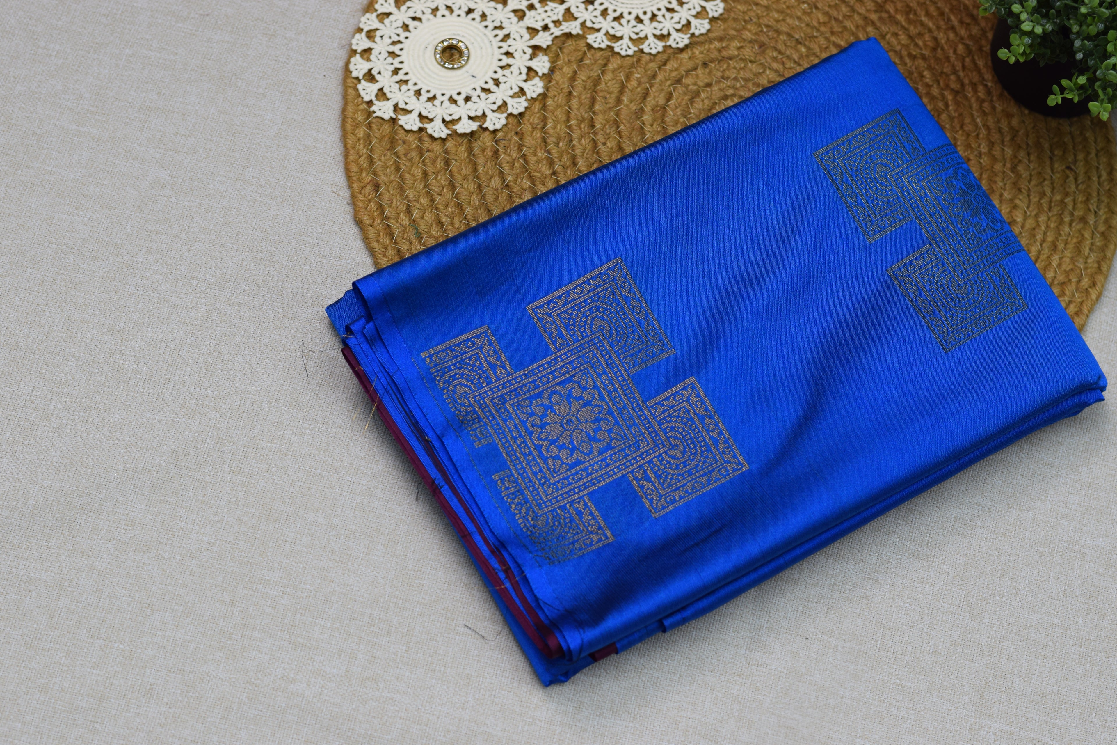 Royal Blue Semi Silk Saree with Gold Zari Geometric Design & Contrast Pallu