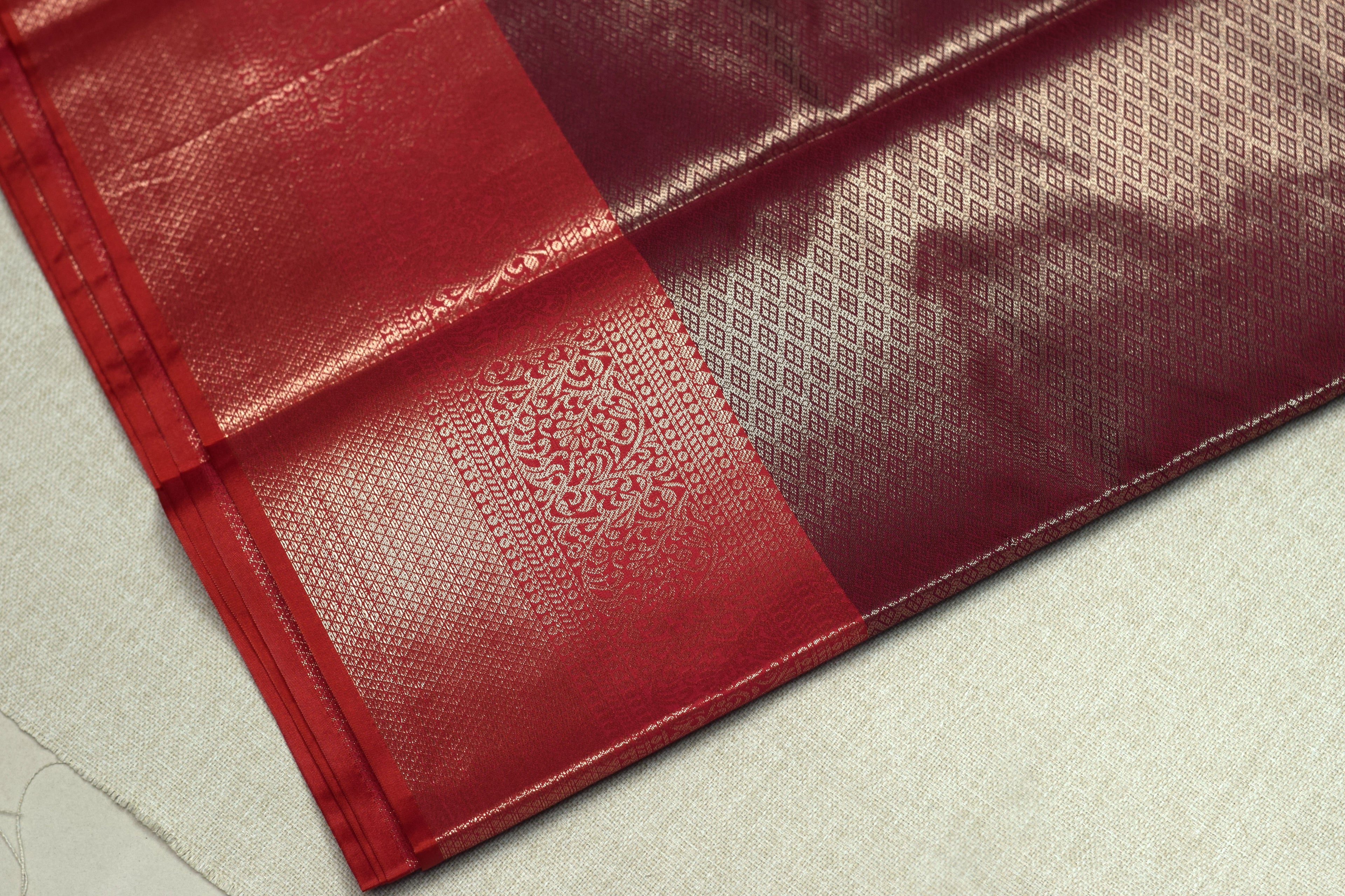 Elegant Cotton Silk Saree with Rich Zari Border – Maroon & Rose Gold Traditional Saree