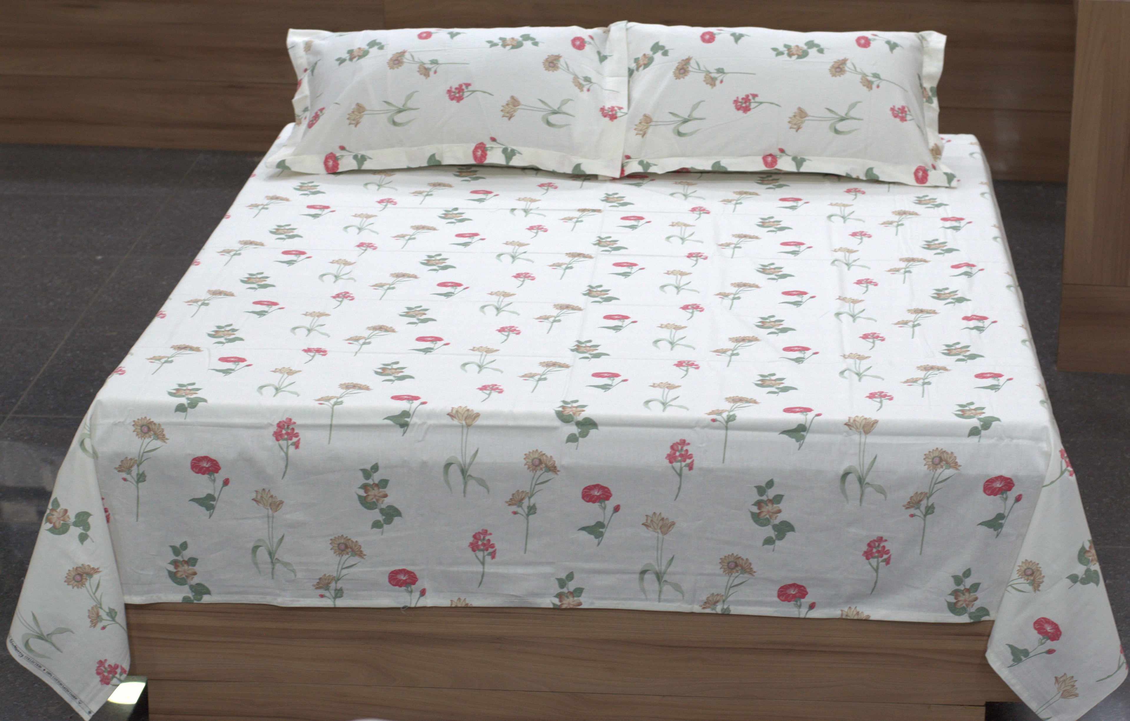 Elegant Floral Print Queen Size Bedsheet with Pillow Covers – Soft Cotton White Bed Sheet Set