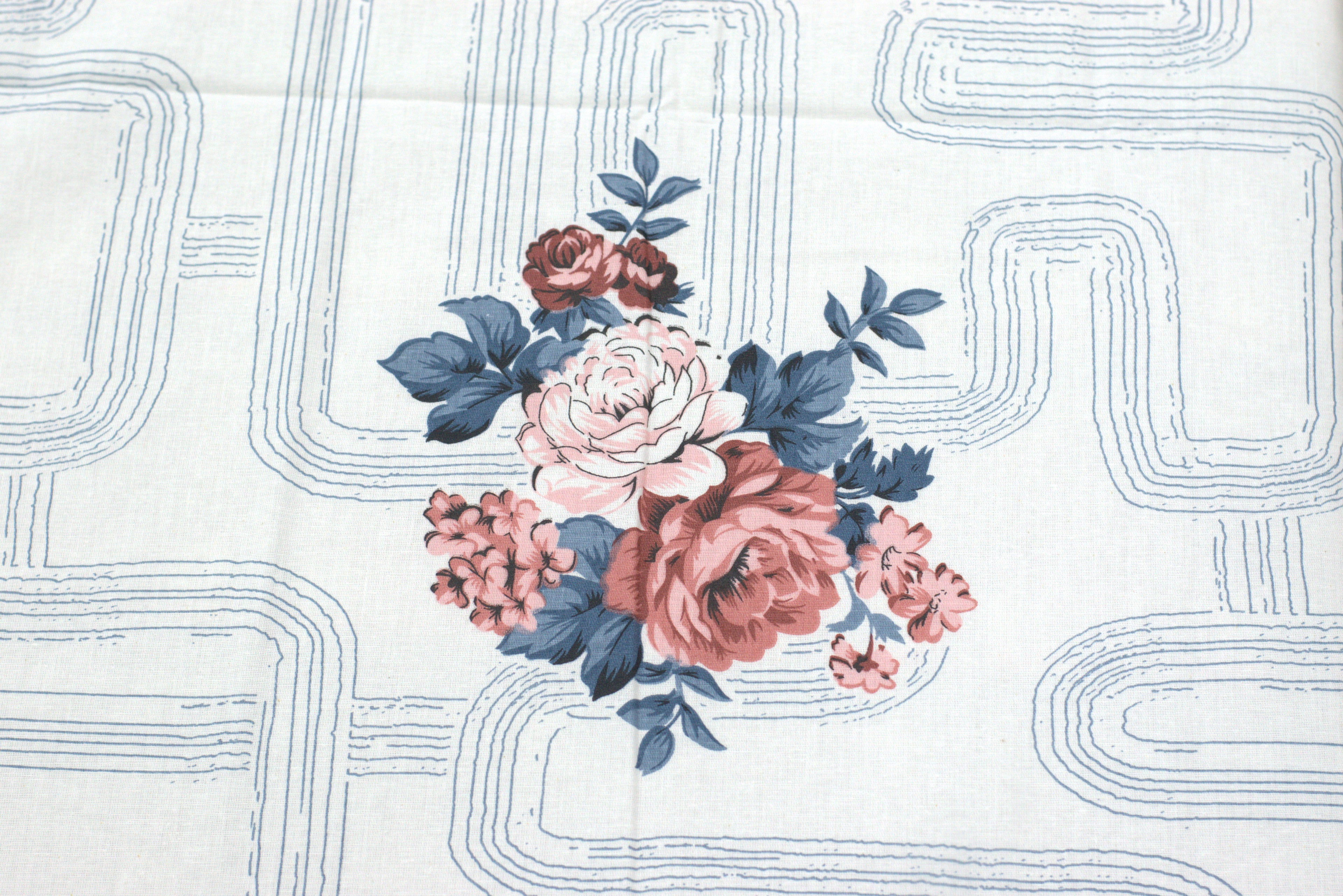 Queen Size Floral Printed Bedsheet with 2 Pillow Covers –Breathable Cotton Blend Bed Sheet for Double Bed