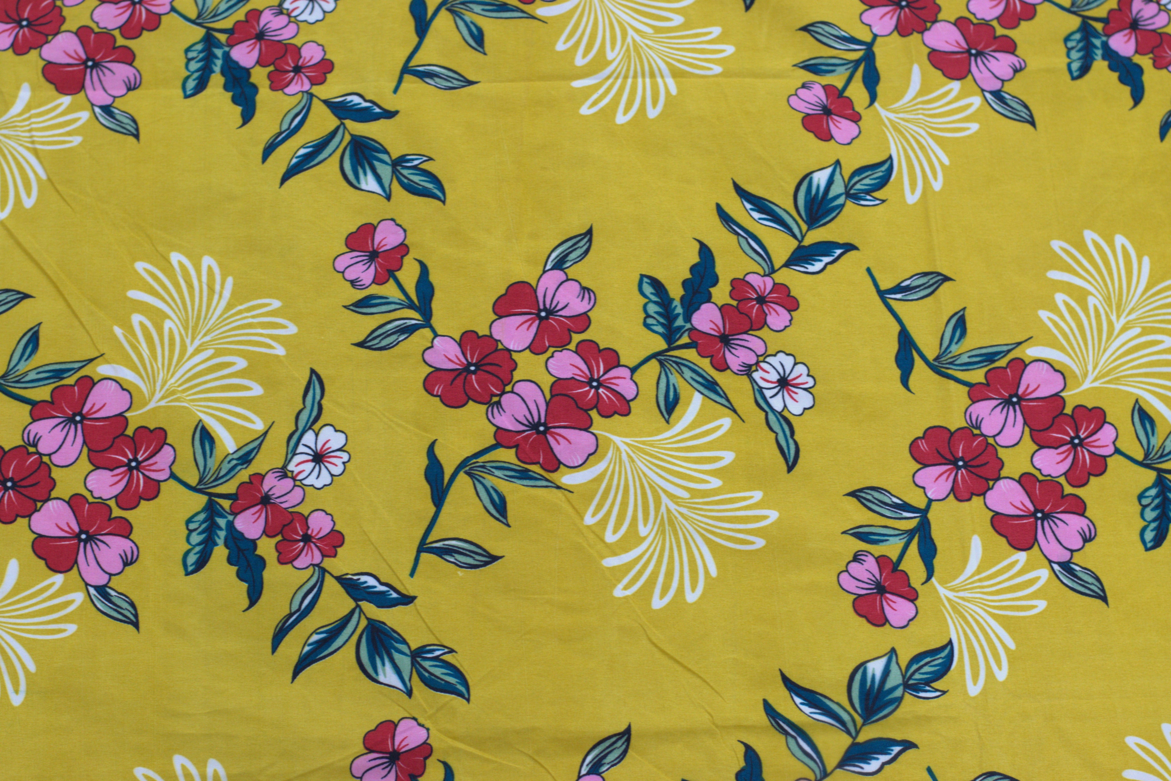 Soft Feel Floral Print Bed Sheet Set – Yellow (225 x 250 cm)
