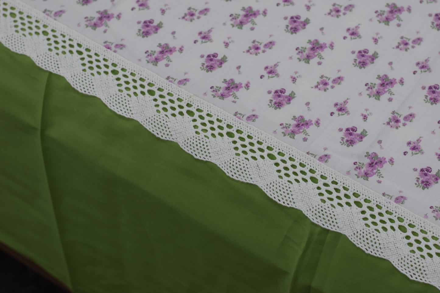 Green Border Floral Cotton King Size Bedsheet with Pillow Covers