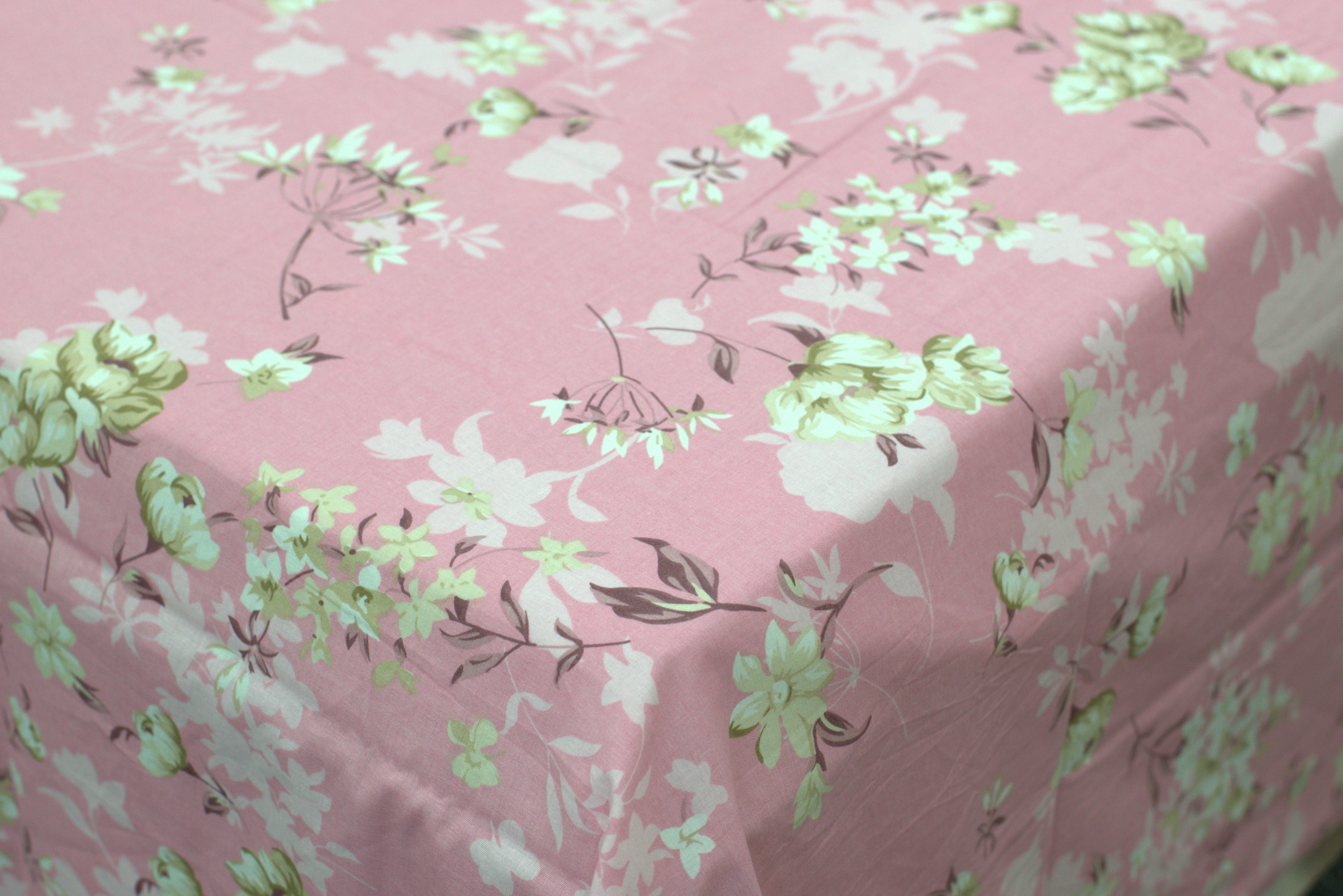 Pink Floral Queen Size Bedsheet with Pillow Covers – Cotton Bed Sheet Set