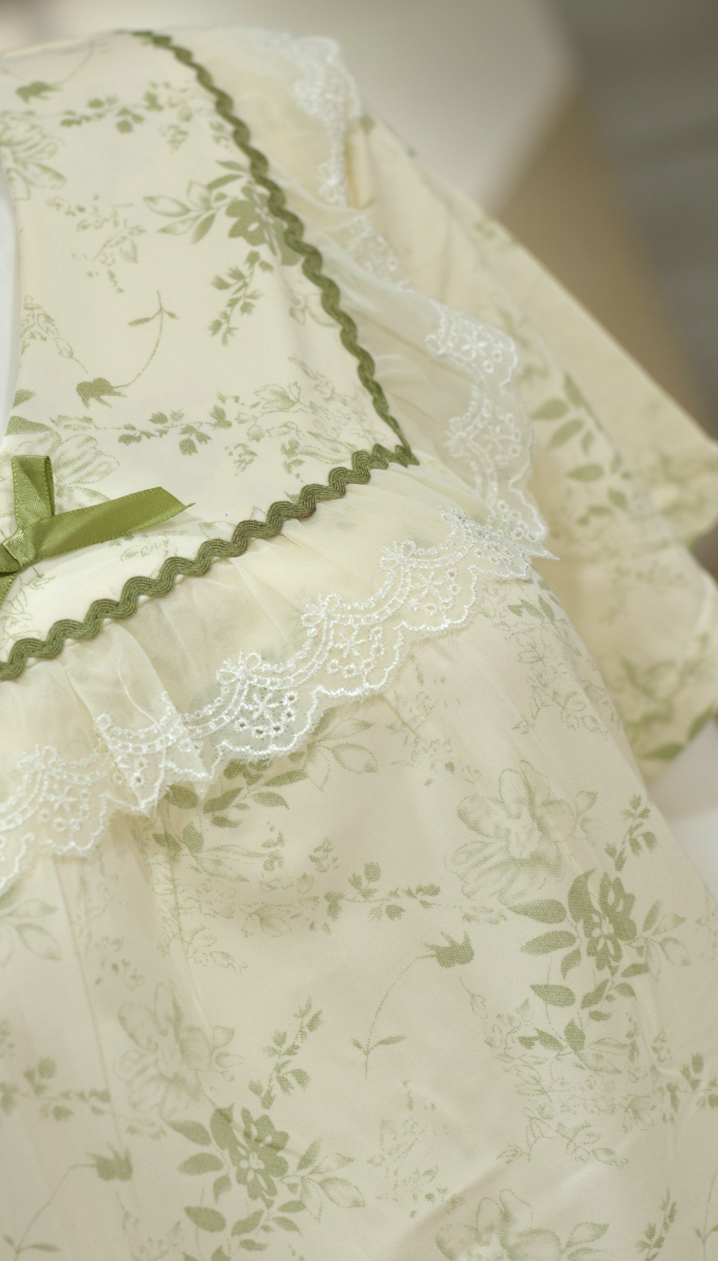 Elegant Floral Lace Trim Night Dress Set – Soft Cream &  Olive Green