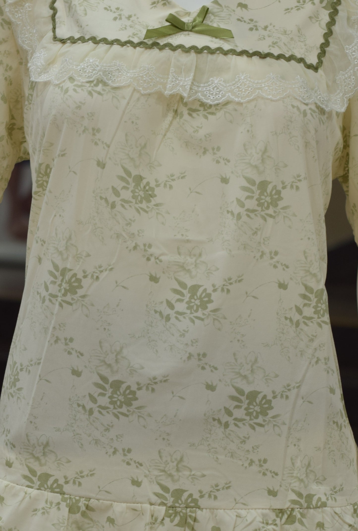 Elegant Floral Lace Trim Night Dress Set – Soft Cream &  Olive Green