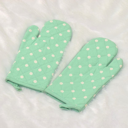 Polka Dot Quilted Cotton Oven Gloves – Heat Resistant Kitchen Mitts (Set of 2)