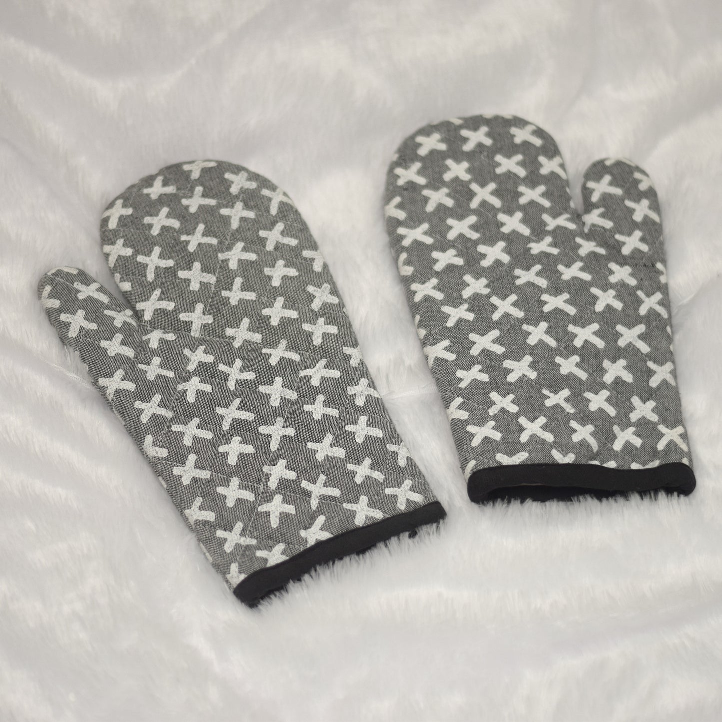 Grey Cross Pattern Cotton Oven Gloves – Set of 2