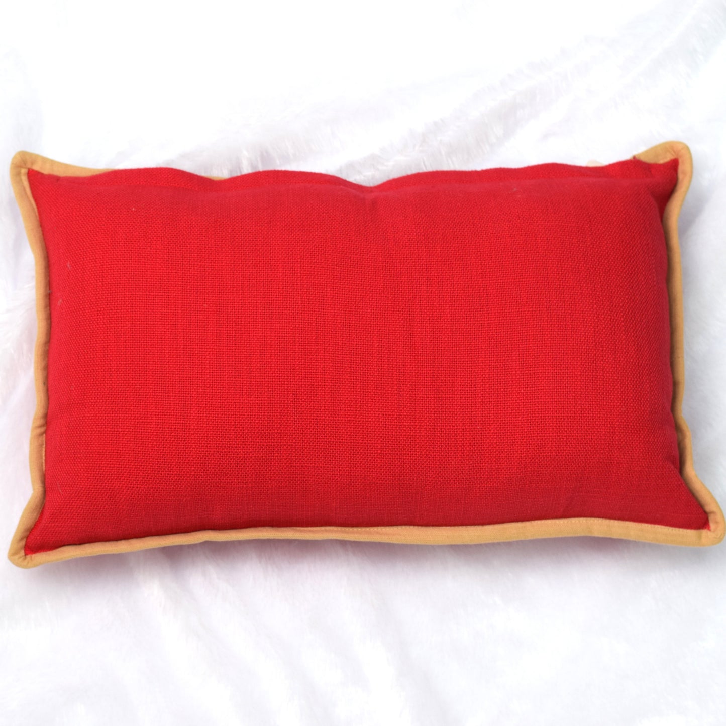 Red Decorative Show Pillow – 30x50 cm Accent Cushion