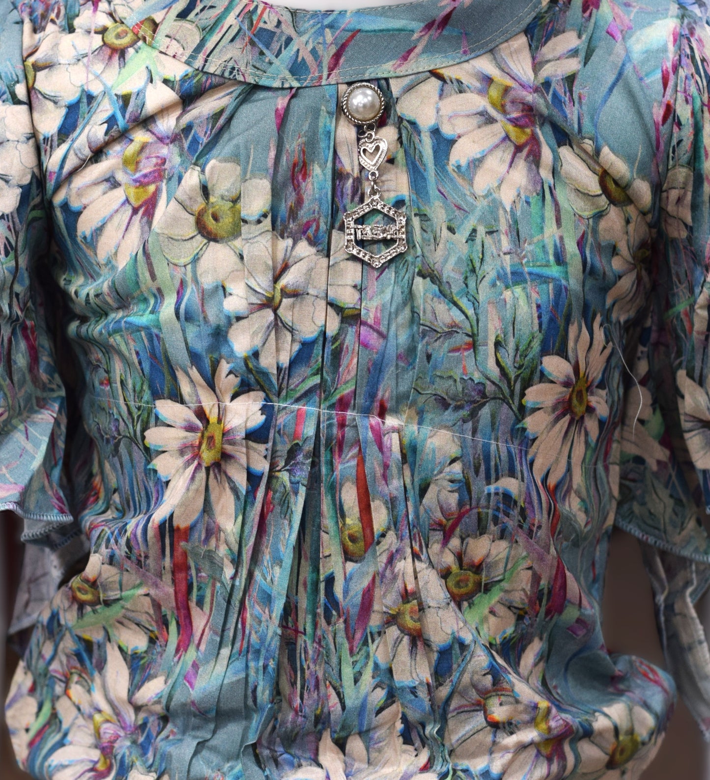 Kids Floral Top & Beige Shorts Set – Stylish Casual Wear for Girls