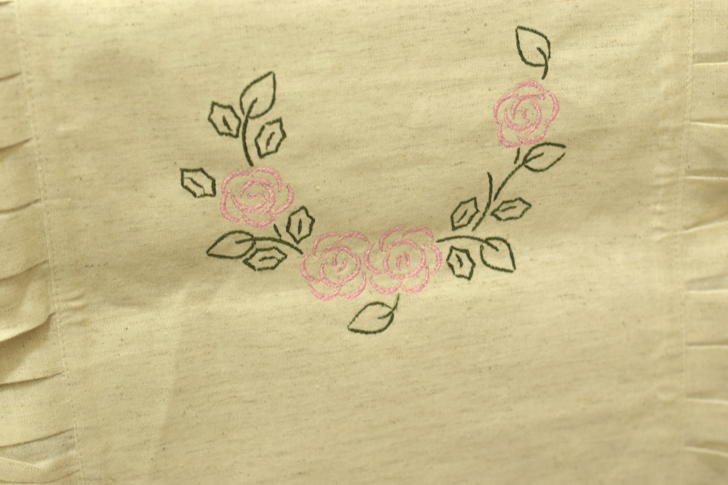 Elegant Embroidered Floral Table Runner with Pleated Border – 14x90 Inches