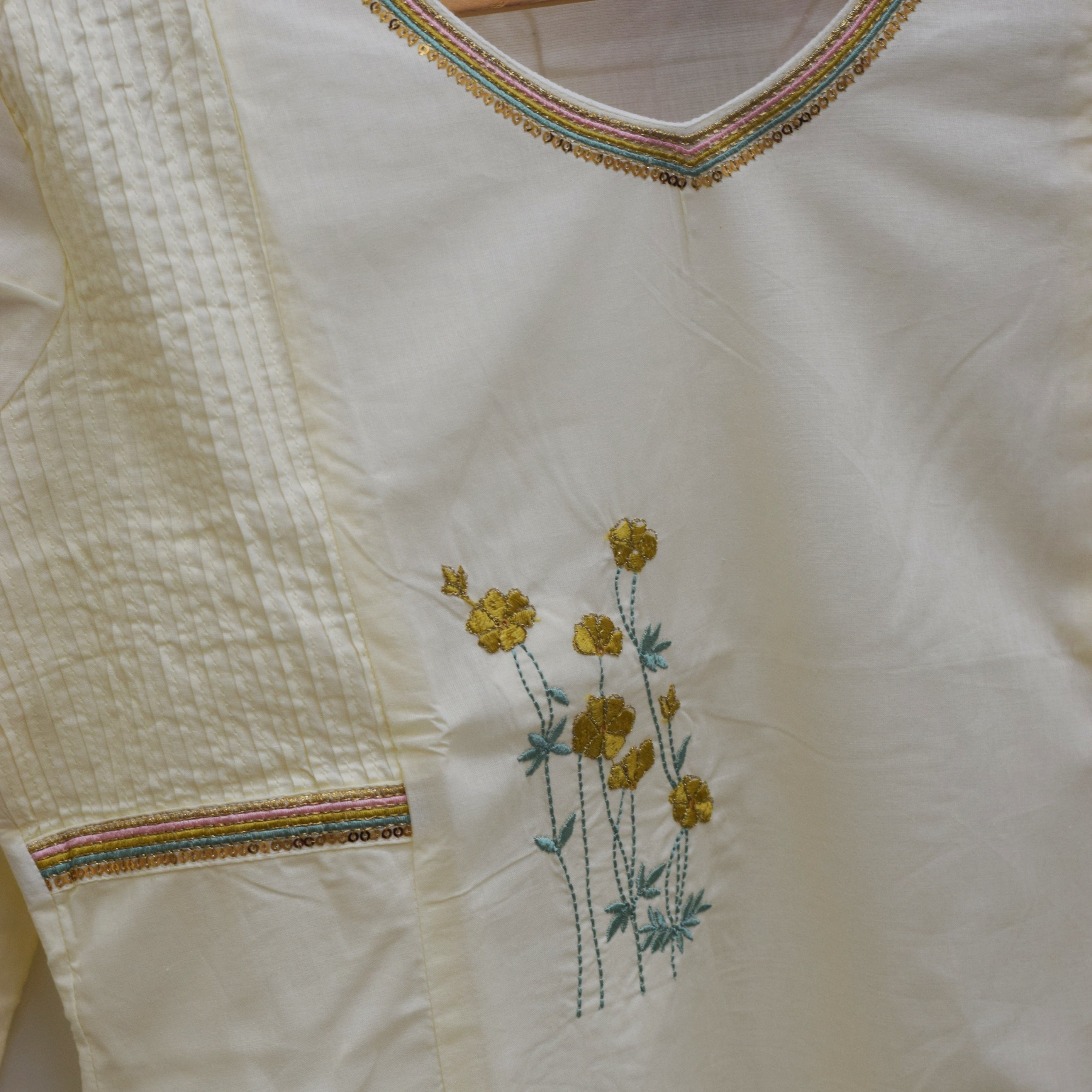 Elegant Cream Floral Embroidered Cotton Kurta