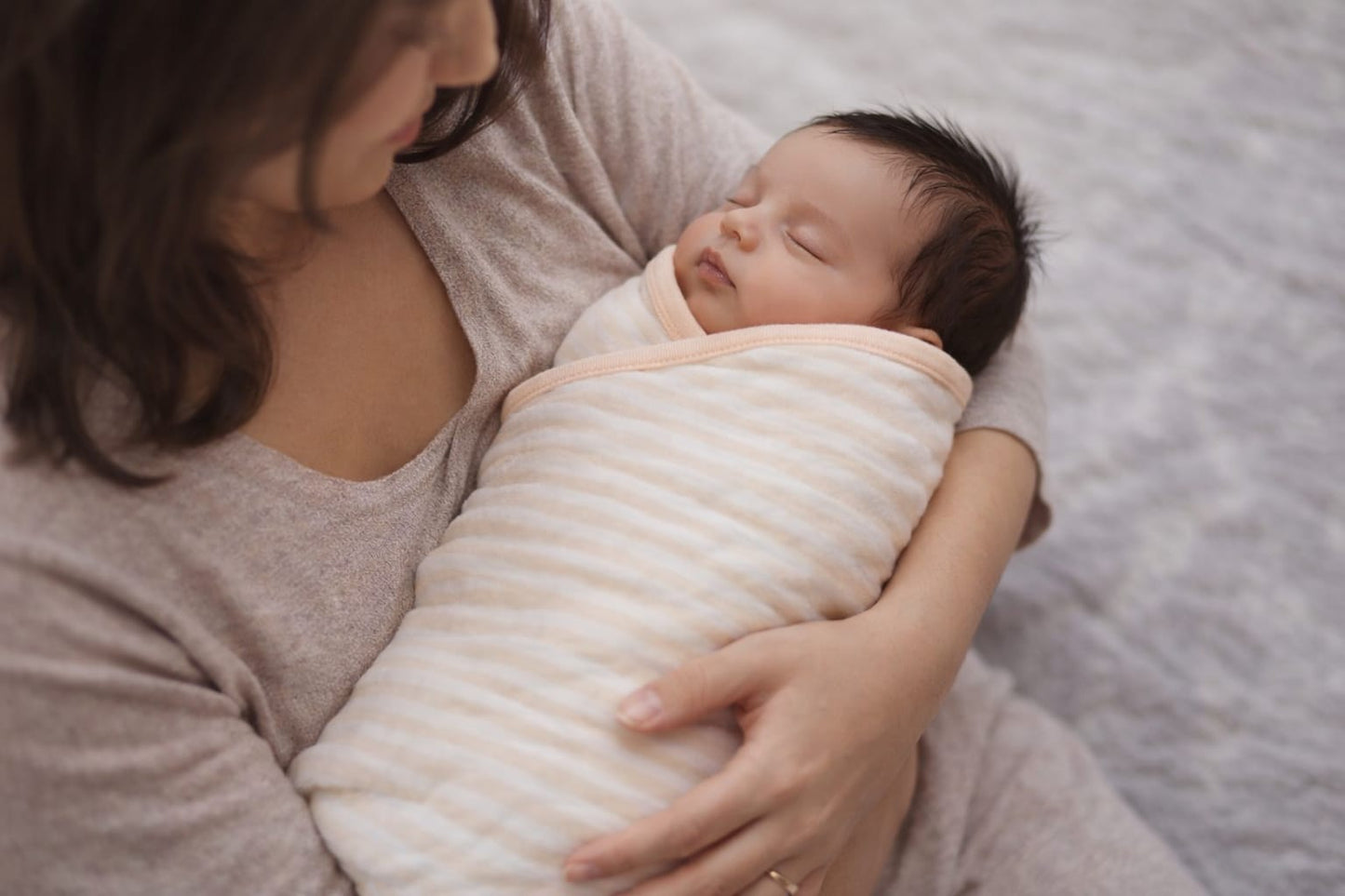 Soft Muslin Baby Swaddle Cloth | Breathable & Gentle Newborn Wrap (1 m x 1.05 m)