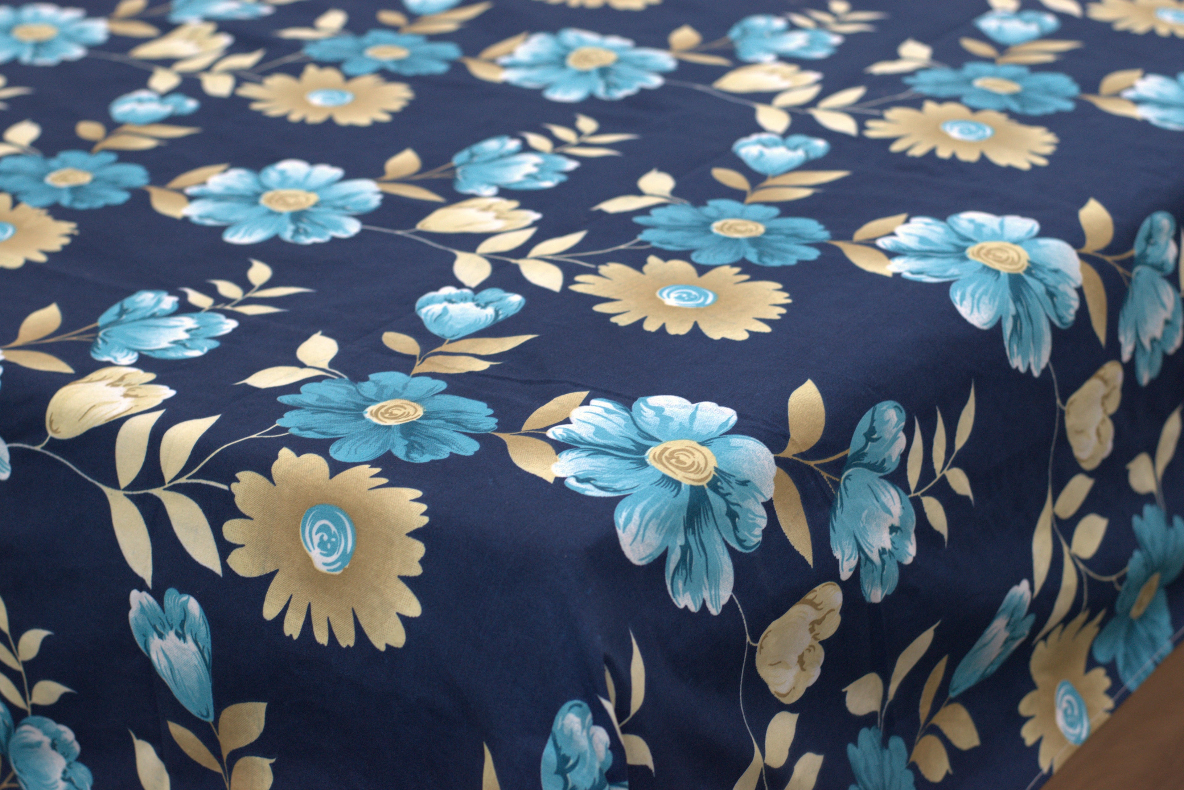 Soft Feel Floral Blend Bed Sheet Set (225 x 250 cm) – Navy Blue with Elegant Blue & Beige Flowers