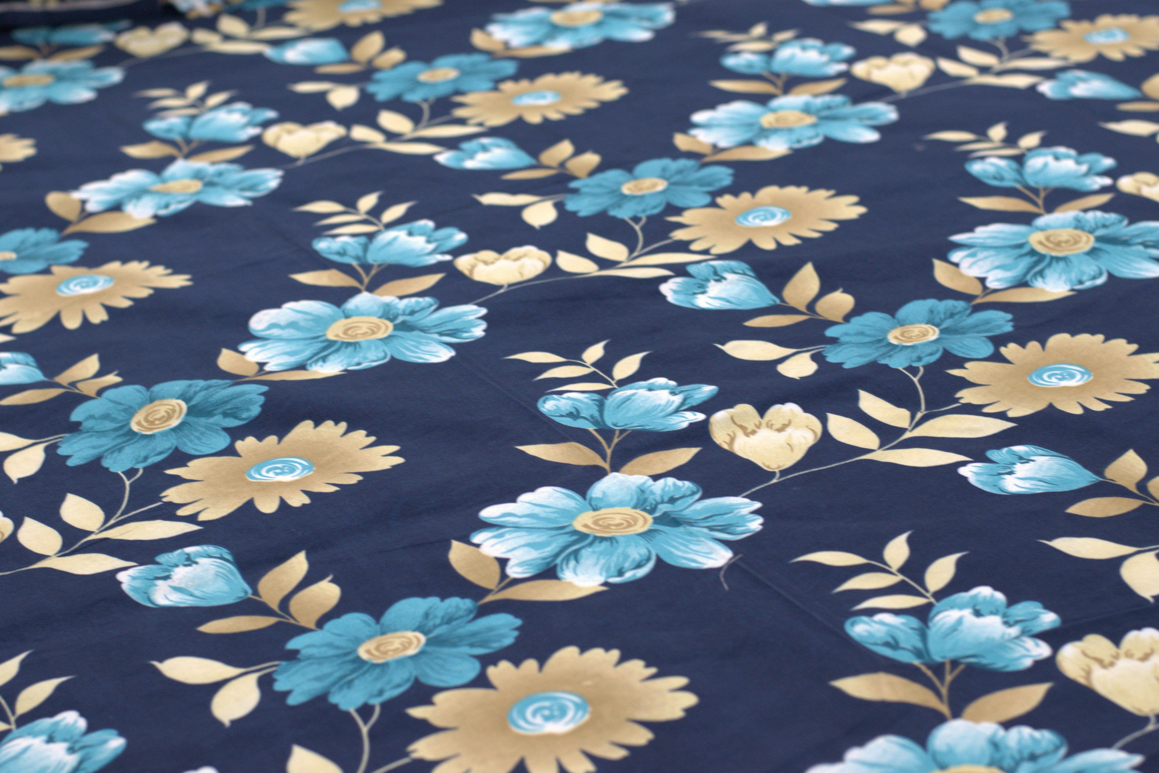Soft Feel Floral Blend Bed Sheet Set (225 x 250 cm) – Navy Blue with Elegant Blue & Beige Flowers